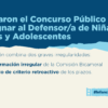 Placa de Infancia en Deuda. Título: “Anularon el Concurso Público para designar al Defensor/a de Niñas, Niños y Adolescentes”. Se señalan dos irregularidades: conformación irregular de la Comisión Bicameral y cambio de criterio retroactivo de los plazos.